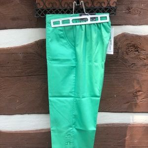 Alfred Dunner Crop Kelly Green Capri pants